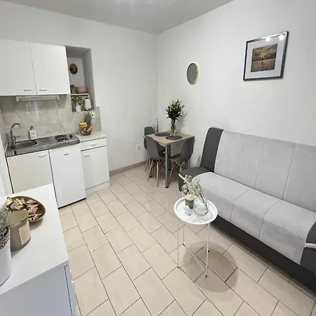 Apartment Vela - With Garden View